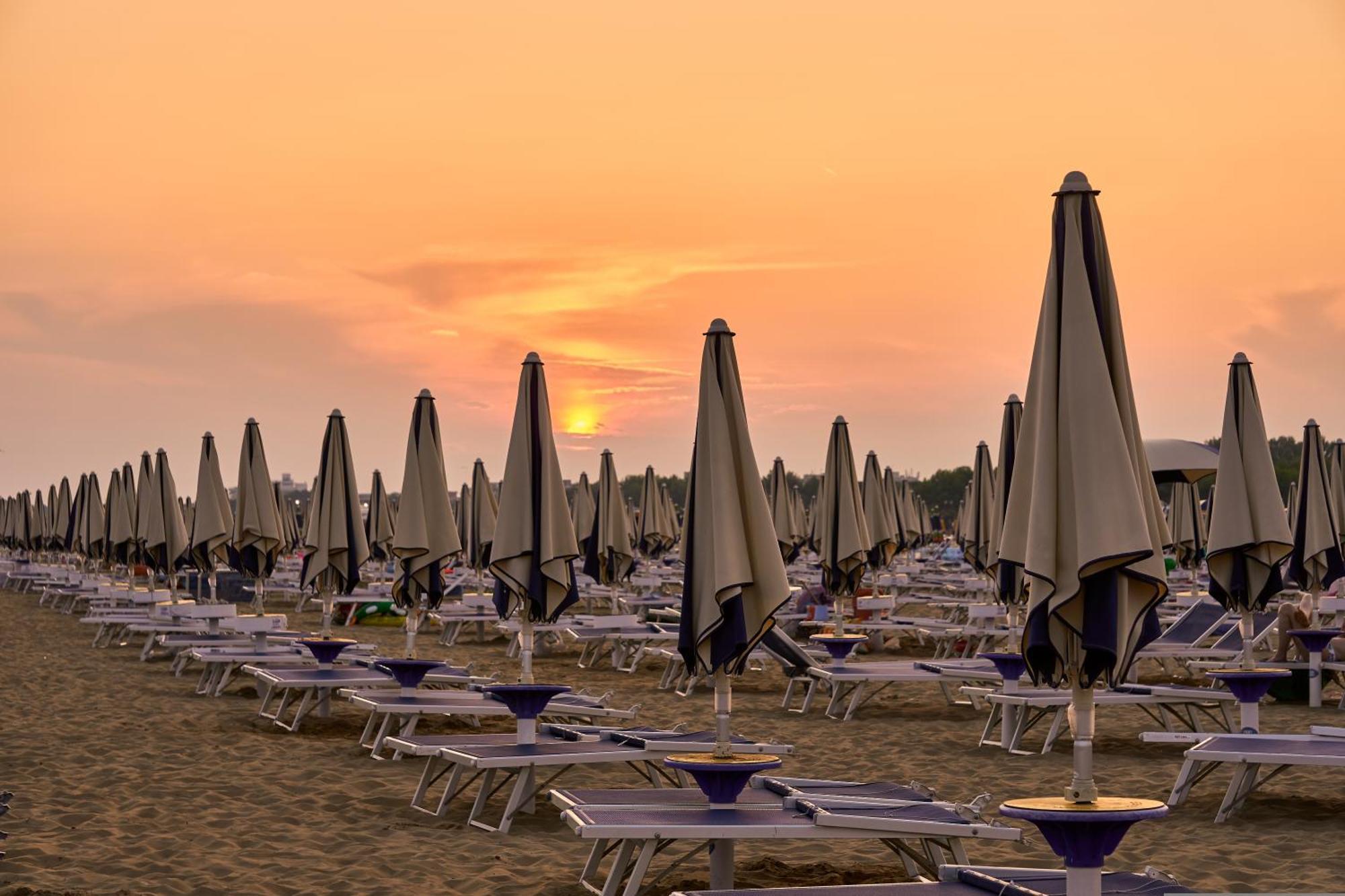 Spend Your By The Pool - Beahost Appartamento Bibione